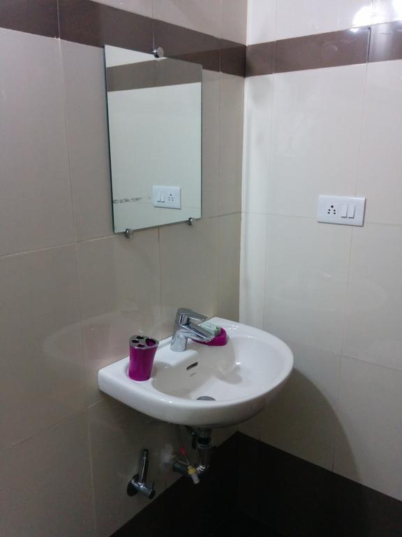 Antonio'S Residency Goa Hotel Betalbatim Szoba fotó